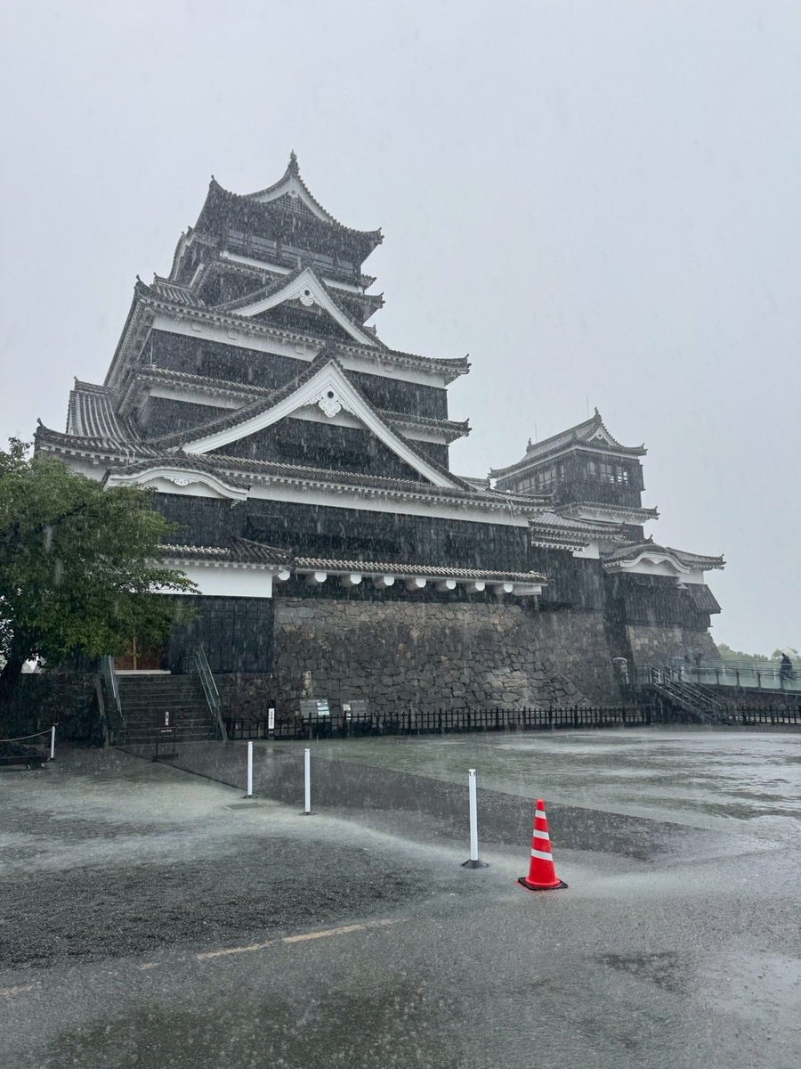 kumajyobushotai's tweet photo. 八十いろは帖 〜 七月豪雨から六年 〜 | 熊本城おもてなし武将隊武録ー雲外蒼天ー
https://t.co/408Pu0FiYn

#熊本城おもてなし武将隊
#熊本 https://t.co/waPPNqWoHD
