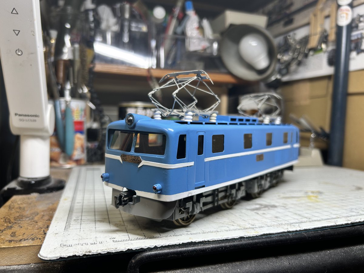 redbellett's tweet photo. 8年前にバラしたカツミ  0番ED10。国鉄色を消したくて色塗ったら定山渓の様な秩父の様な…のタイミングで患者さんから貨車を頂く… https://t.co/ebtZ6gr07e