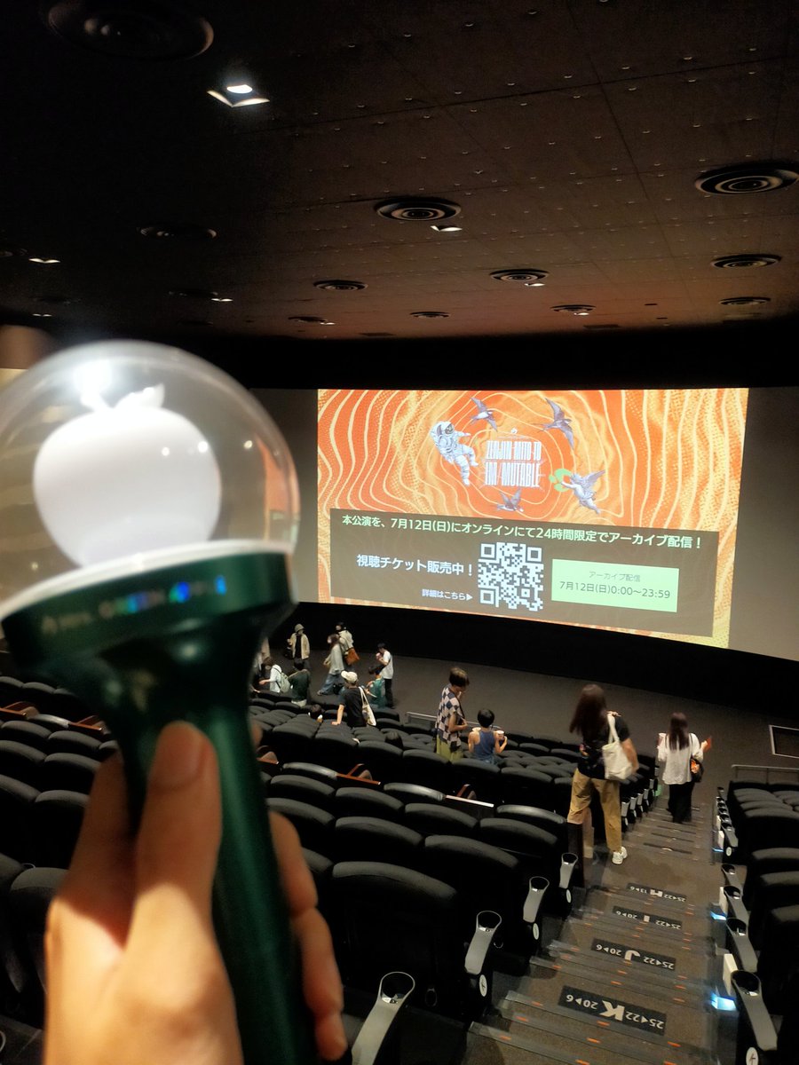 kochan021922's tweet photo. ただいまああああ
楽しかった…
ゼンジン大好き
#ゼンジン未到とイミュータブル
#MrsGREENAPPLE
#ライブビューイング https://t.co/0uqXctn3t0