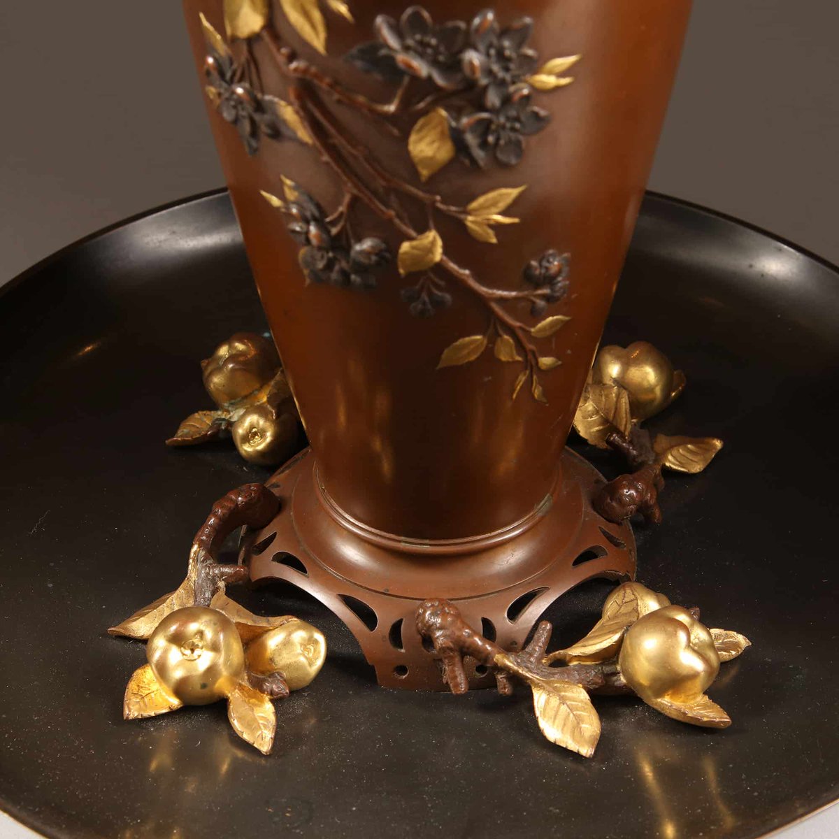 Fine_Antiques's tweet photo. Japonism French bronze-mounted vase and dish — an elegant fusion of East-meets-West craftsmanship, perfect for a refined interior. Timeless detail and patina make this a standout decorative piece. #antiques #HomeDecor Tap the link in bio. https://t.co/EnaCSYtB88