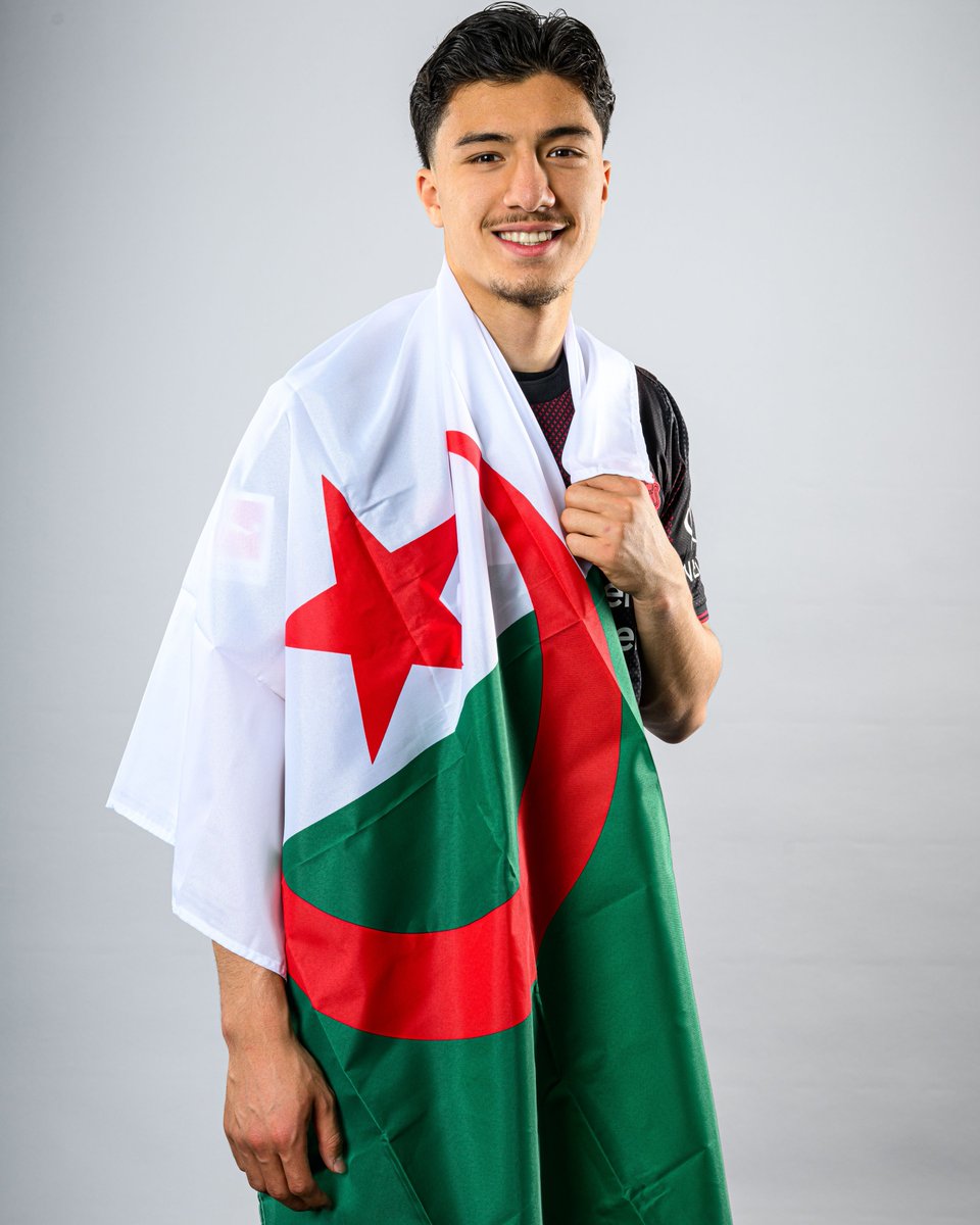bayer04_es's tweet photo. ¡Feliz Día de la Independencia, Argelia! 🇩🇿

عيد استقلال سعيد يا الجزائر 🇩🇿

#SomosBayer04 🖤❤️ https://t.co/cXCwDEgNCQ