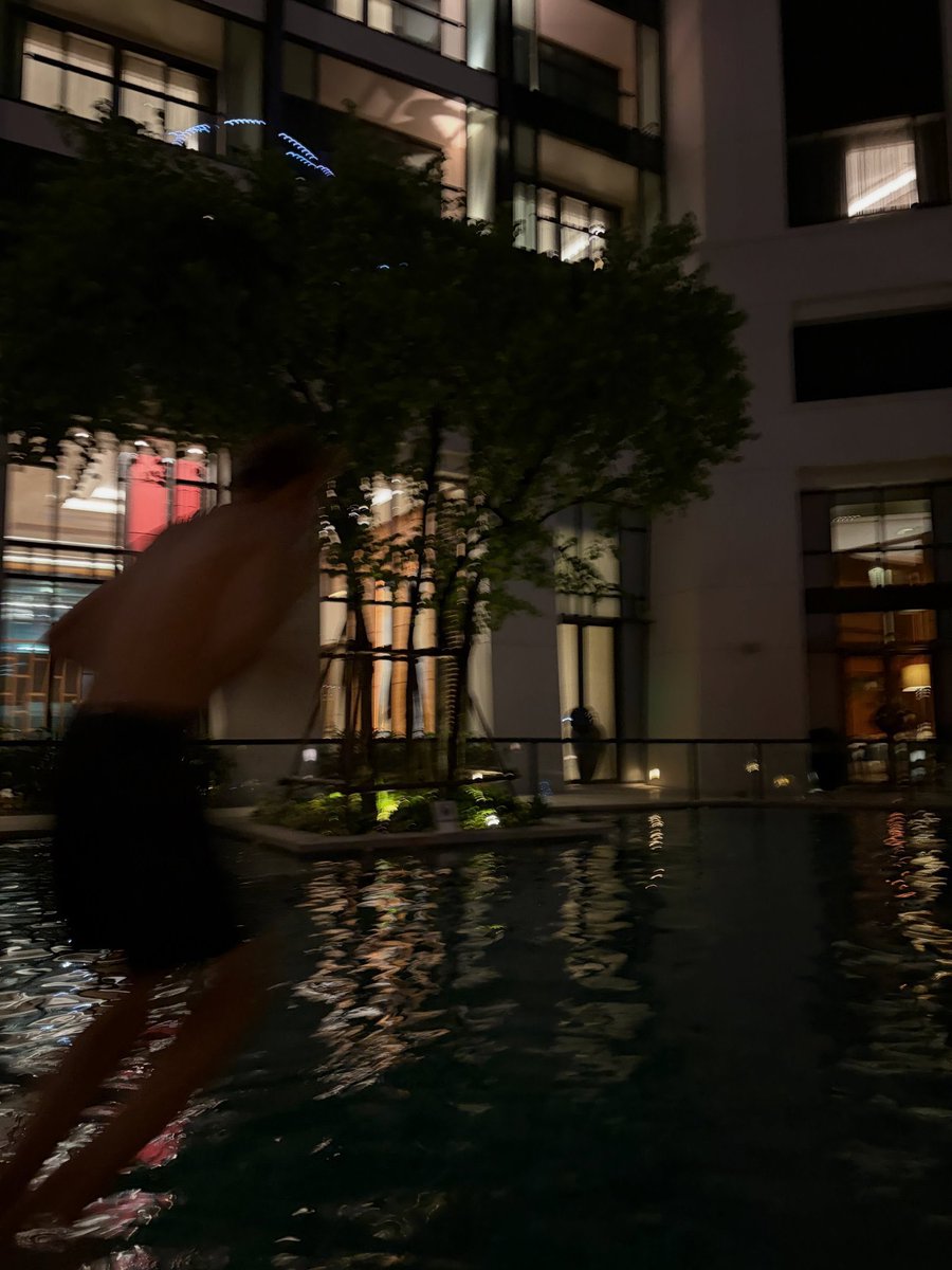 TAEYONG_TH's tweet photo. มีใครอยากสอนผมดำน้ำไหมครับ 🏊‍♂️

#taeoxo_nct #툥스타그램 #태용 #TAEYONG @NCTsmtown_127 https://t.co/fl47Uu4jqX
