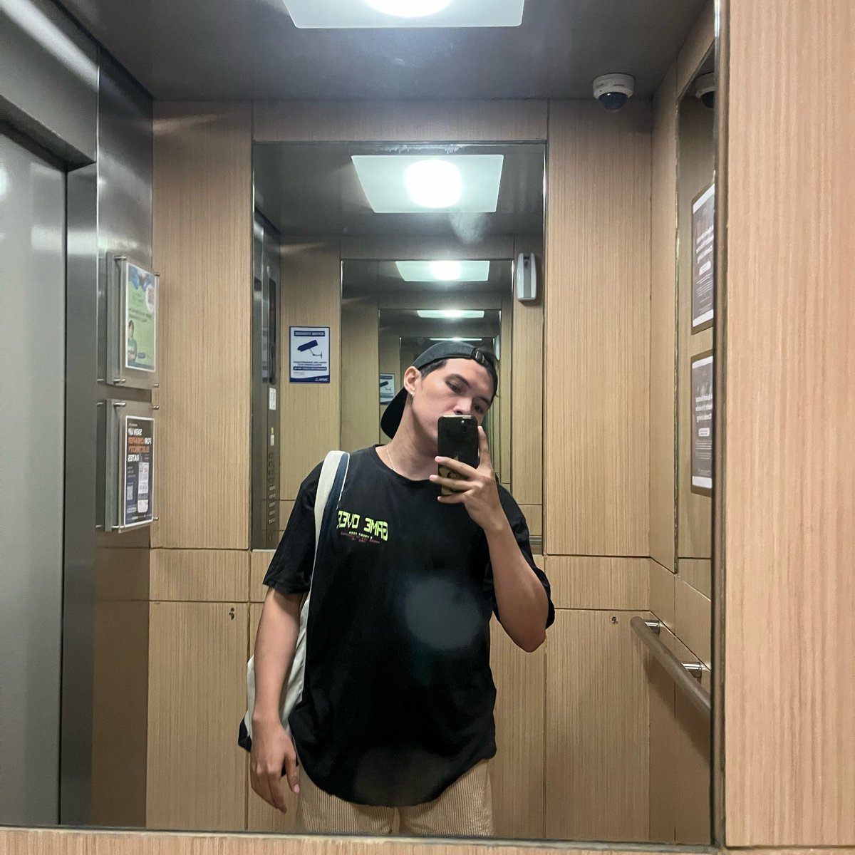 whosyouradi's tweet photo. sunday errands https://t.co/qwD6xwYiWd