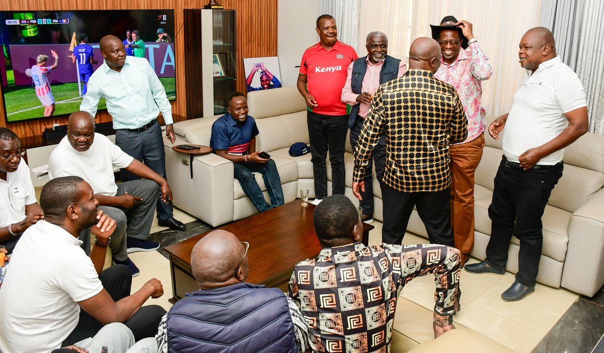 abbiezuena's tweet photo. Any Mulembe leader you don't see in these pictures ni wa Kasongo. Lines have been drawn in Mulembe. 
And it has been documented.

#SisiNdioSifuna https://t.co/zBqnkG17bb