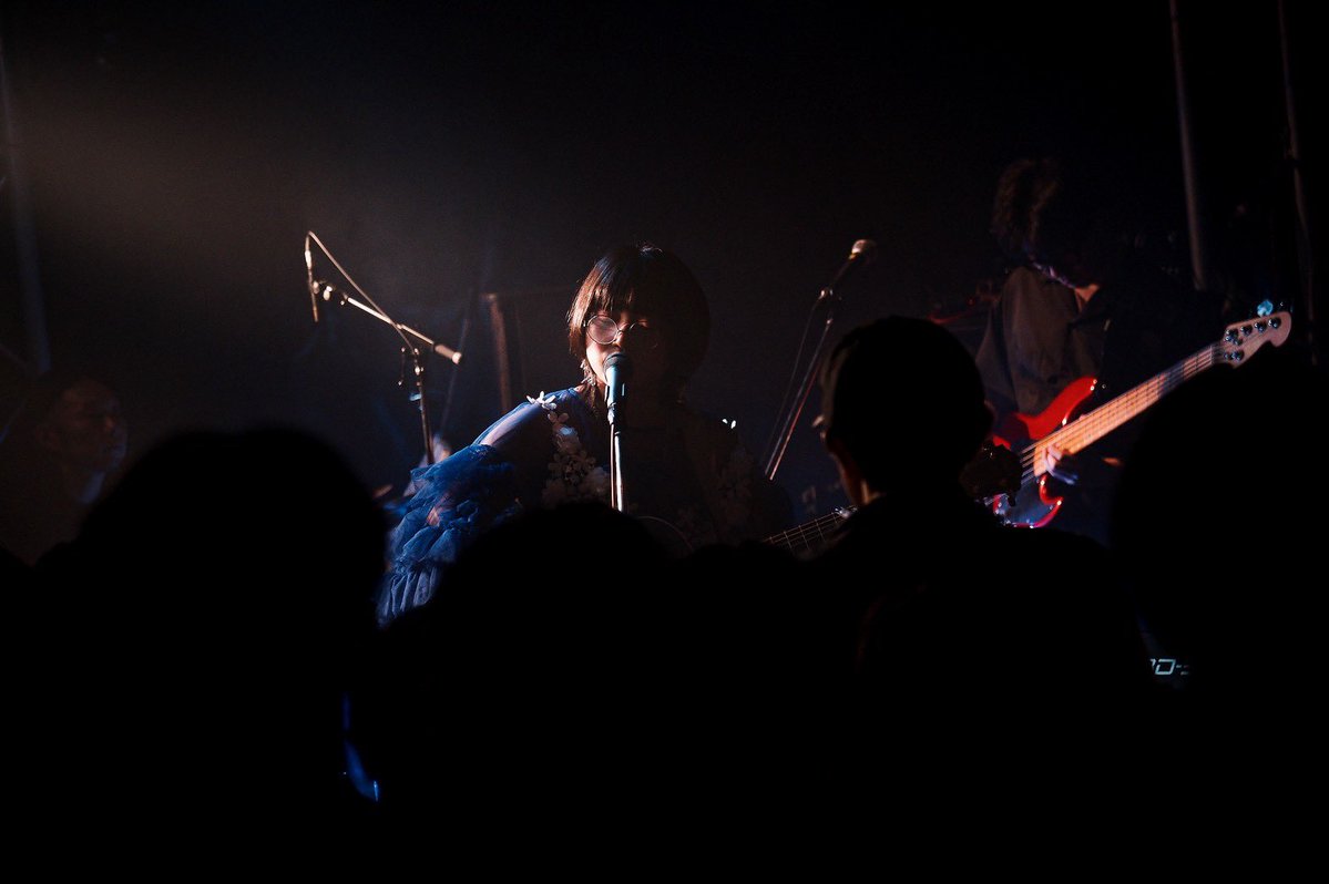 Sato_darari's tweet photo. 2026/07/05
『#その目を心の窓と呼ぶ』
3日目　福岡Queblick

福岡、2回目にしてワンマン！
ドキドキを携えておりましたが
あたたかな皆様がいてくれたおかげで
迎えることができました！
紛れもなくその心に向けて歌いました、
また会う時まで、とっておいてね！

次は7/11 広島CAVE-BE！

📸@ma5r1n https://t.co/AWxOg9ruGh