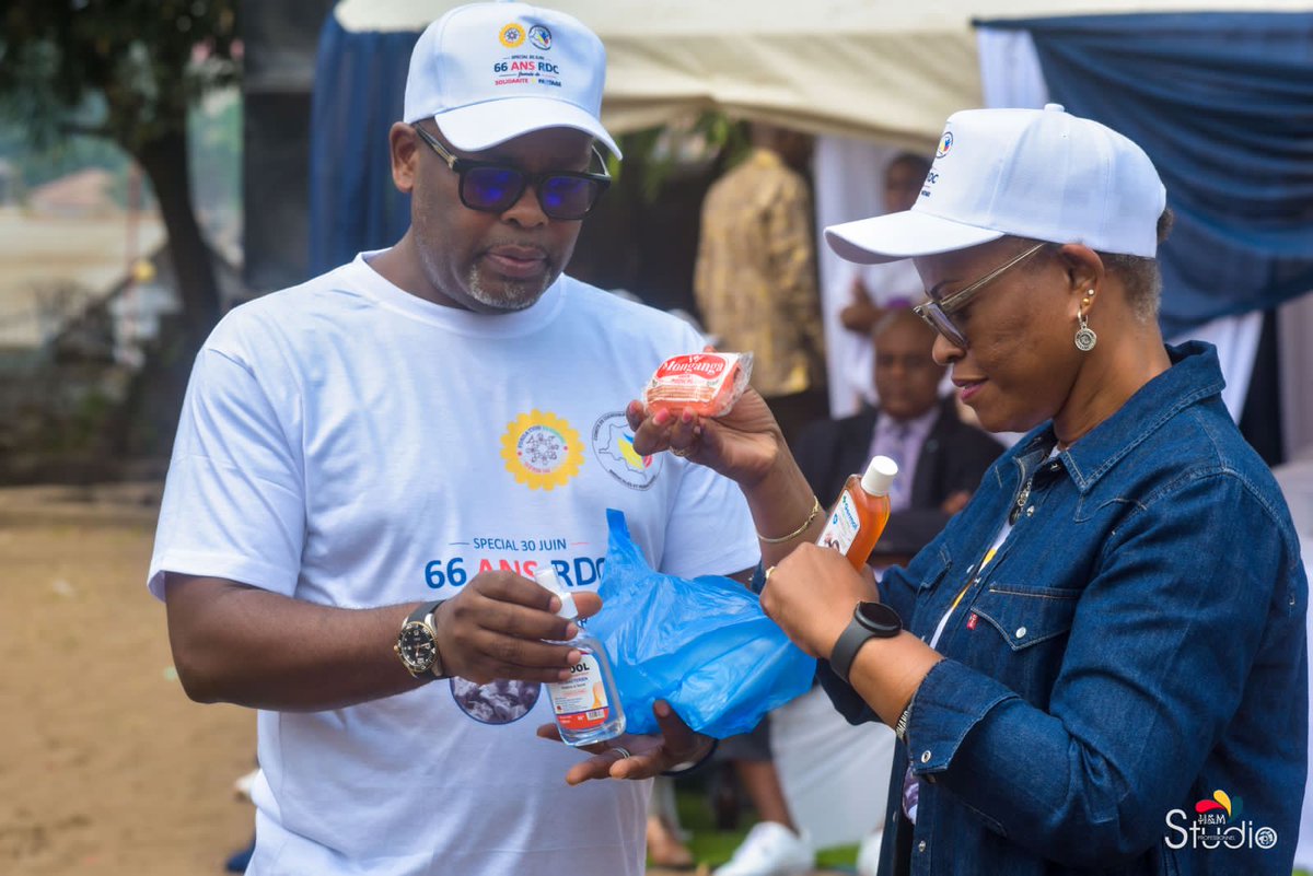 Ccamh36's tweet photo. Revivez en images la campagne de Solidarité et de Partage organisée à l'occasion du 66ᵉ anniversaire de l'indépendance de la République démocratique du Congo, en collaboration avec la Fondation SUNSHINE. 🇨🇩

#RDC #66AnsIndépendance #Solidarité #Partage #FondationSunshine #CCAMH https://t.co/4UafQi1L2C