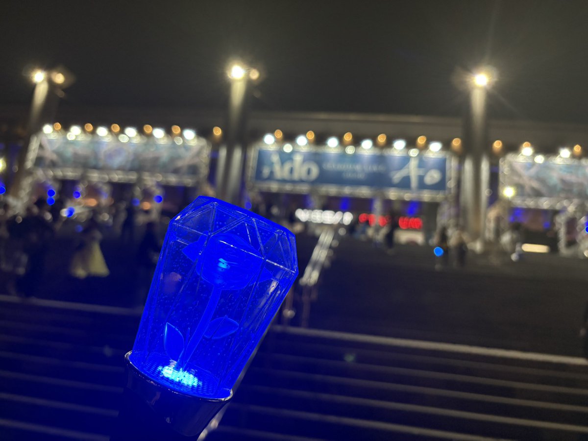 m_cv0113's tweet photo. 最高でした🌹💙

#Ao
#Ado
#日産スタジアム https://t.co/UKXL5XNAs7