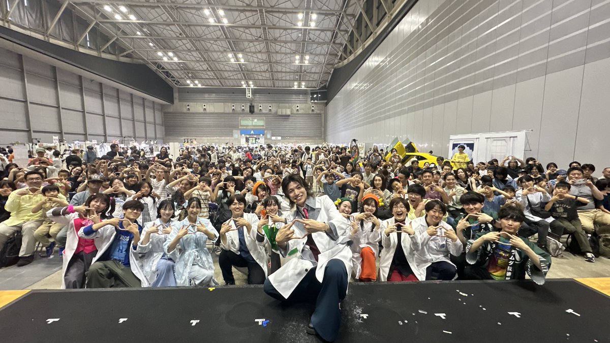 genkiichioka's tweet photo. 最後にある…お知らせもあります😏

サイエンスパフォーマンスフェス2026 in みなとみらいミネラルマルシェ

本当にたくさんの方にお越しいただき、ありがとうございました！！

こんなにも多くの未来の科学者たちが集まってくれて、本当に嬉しかったです！

そして、日本を代表するサイエンスパフォーマーの皆さんにもご出演いただき、科学の魅力が詰まった最高のステージになりました！

「科学って面白い！」
「将来、科学の研究がしたい！」

そんな気持ちを持ち帰ってくれた子が、1人でも増えていたら本当に嬉しいです。

ご来場いただいた皆さま、ご出演いただいた皆さま、本当にありがとうございました！

そして…

なんと次は、
9月19日・20日に大阪で開催されるとか…！？

詳細は情報公開までお待ちください🔬