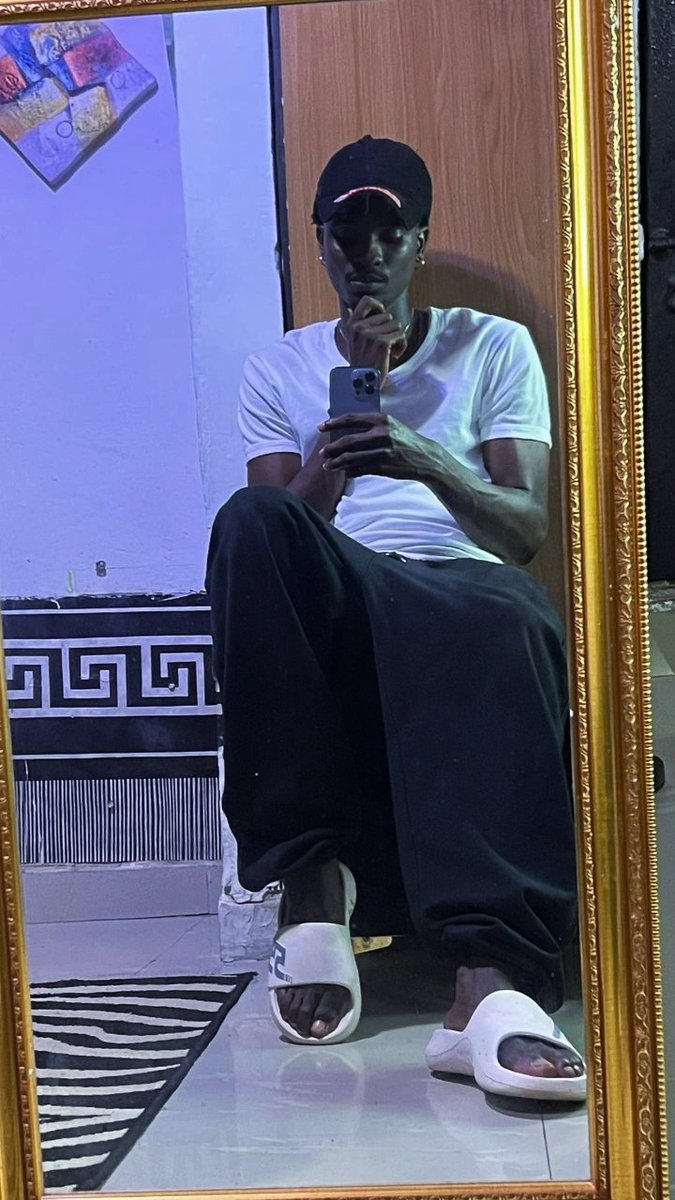 Rareokon's tweet photo. They way I engage on people's post if Same energy is being reciprocate b4 month end I go don dey see revenue sef 🤦💔 https://t.co/UsckikTg7w