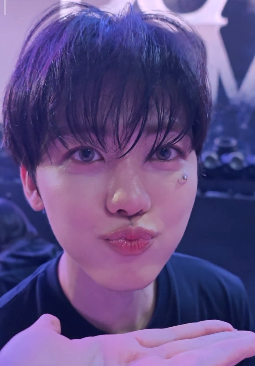 charmingosh's tweet photo. BABYKUUUU 😭😭😭 https://t.co/2ahgXlUTlu