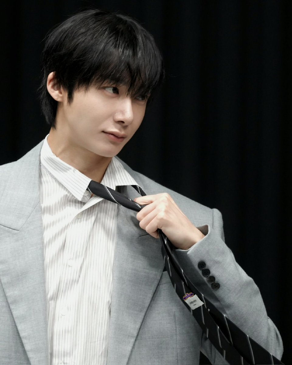 HyungwonThings's tweet photo. EXCUSE ME SR https://t.co/vi1K5aPxjF