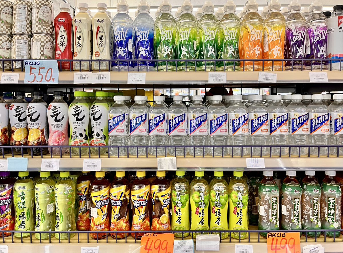 whatsontheshel1's tweet photo. Sparkling sodas, milk-based drinks like Milkis and Calpis, Asian beers (Tsingtao), teas, and popular aloe vera and coconut drinks in various fruit flavors.🇰🇷🇭🇺🛒
https://t.co/HBYydJFX0V
#Soju #Choya #Milkis #KFood #Tsingtao #CalpisWater #Jinro #Demisoda #WelchsSoda #AloeVera https://t.co/uOQwlLPX2g