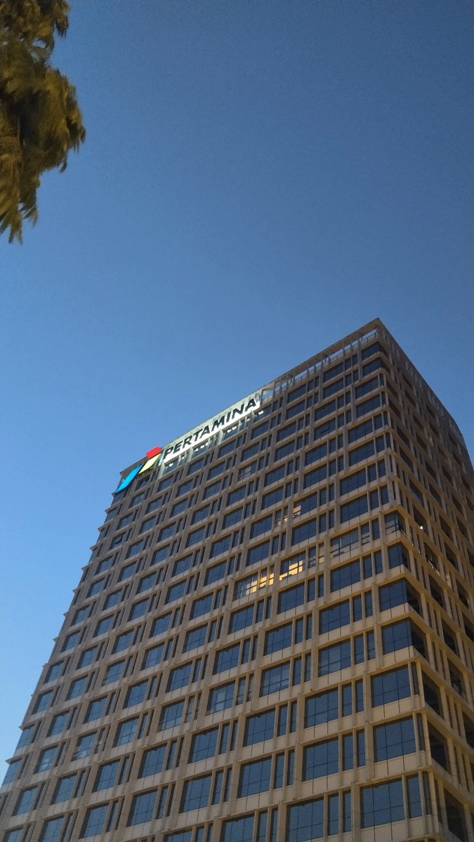 mournesea's tweet photo. yang suka foto2 random gedung merapatttt https://t.co/QL8KJsOCmO