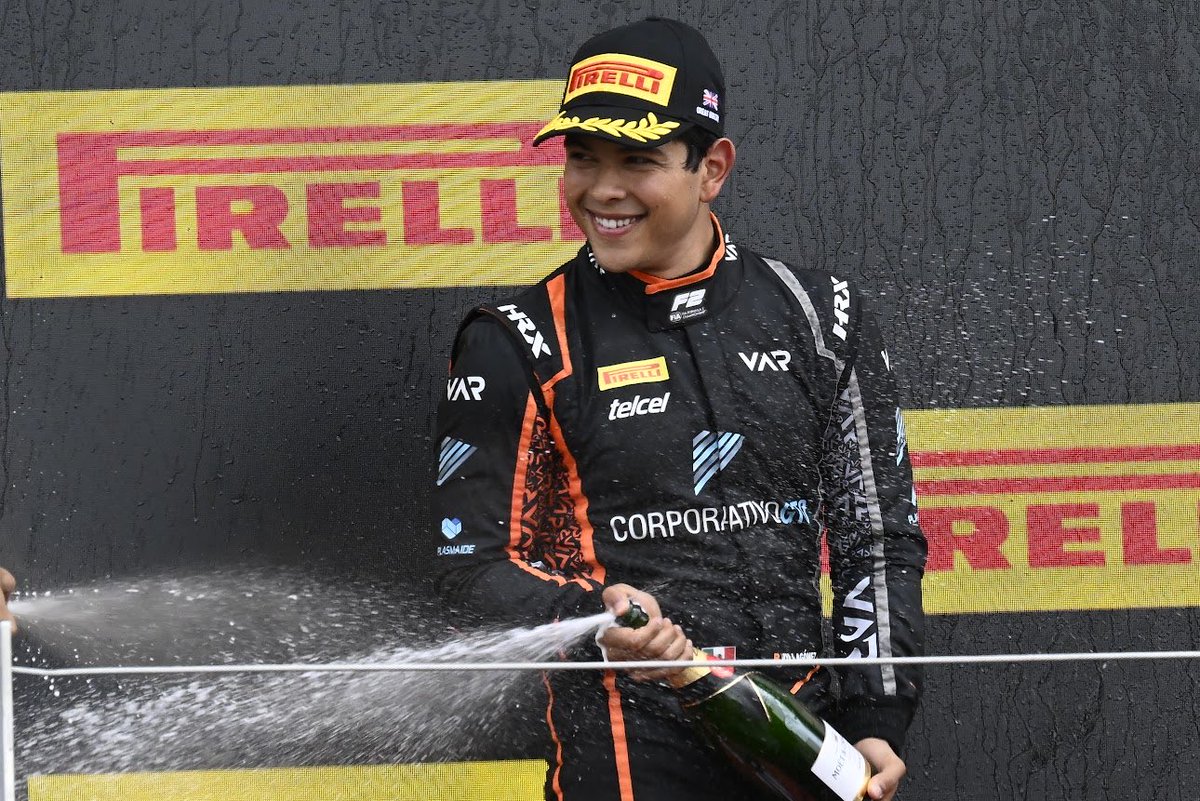 escuderiatelmex's tweet photo. Gran manera de empezar el día, ¡@RafaVillagomez_ consigue podio para México… en Gran Bretaña! 😏🇲🇽

#F2 https://t.co/BkGCnjwotC