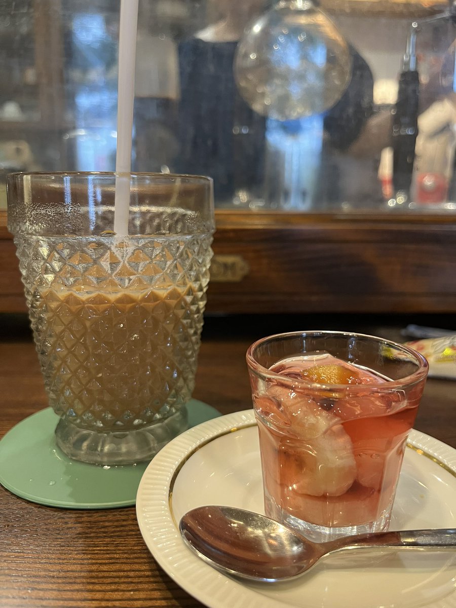 TaMa1991's tweet photo. 今日は昼過ぎから #ギャラリームース さんでまったりお茶してました♪ 
河田克明さんの展示開催中✨ #関市 https://t.co/6im16ZqZ7t