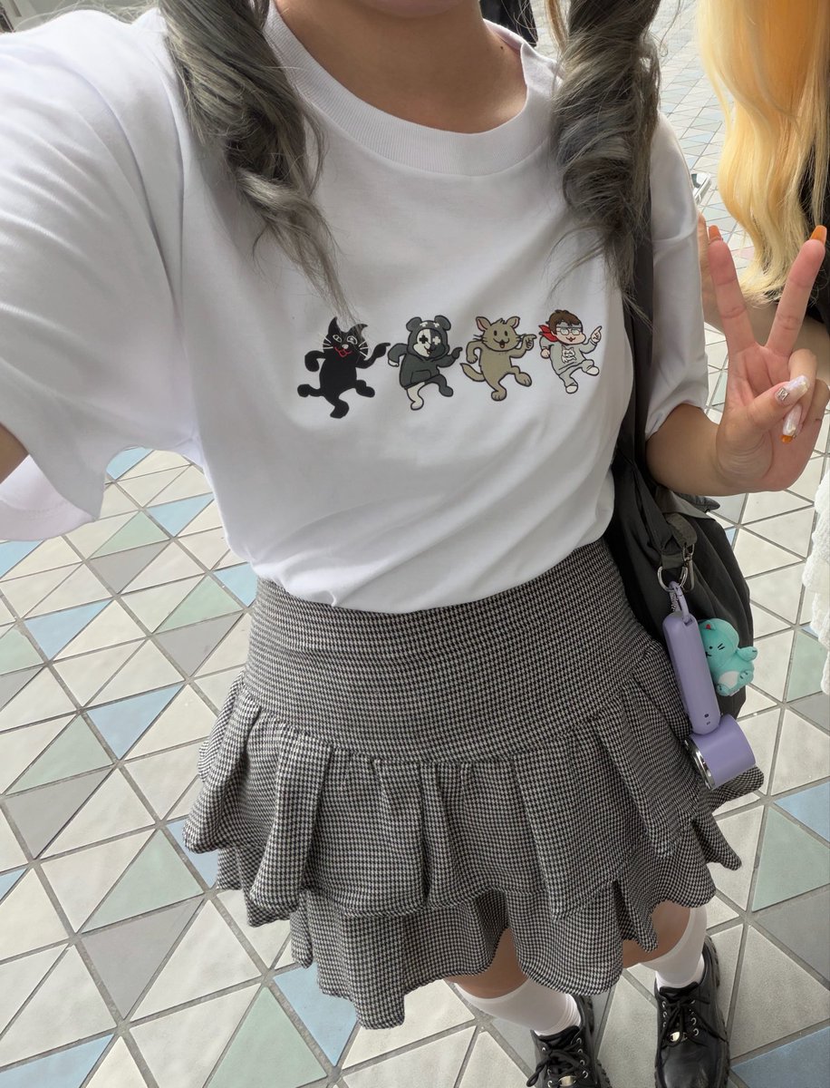 MagicxShow's tweet photo. @R3I001Qaie4qEkl かしこまりました、今から向かいます！こちらの服装です！ https://t.co/AOHLl381FO