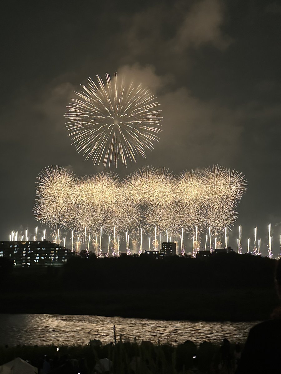 Mikku0122's tweet photo. めっちゃ今更だけど花火綺麗でした🎇 https://t.co/YKb2DAm7SM