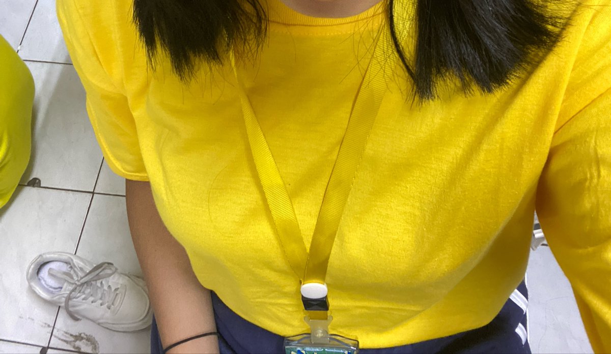 bitcheessy's tweet photo. @bluebleasee warnanya persis kaos mpls sma ku dlu... https://t.co/Wq42XCcuv3