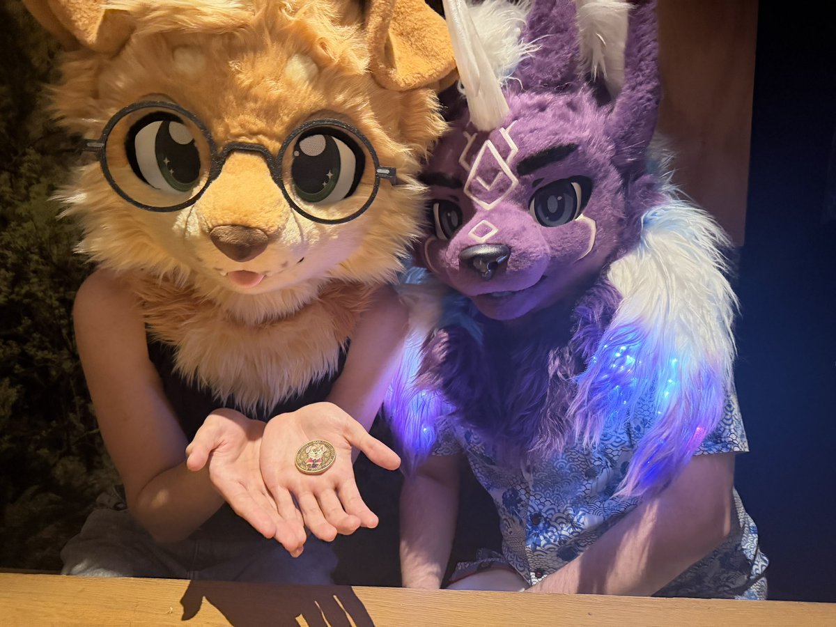 MaxFluffys tweet picture