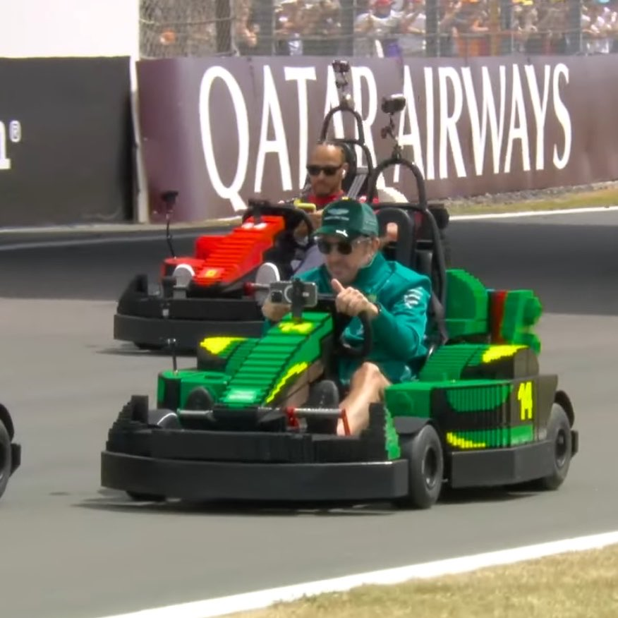 F1REAKS's tweet photo. that one oomf who dgaf vs the one oomf that takes it too seriously https://t.co/em4DAqO867