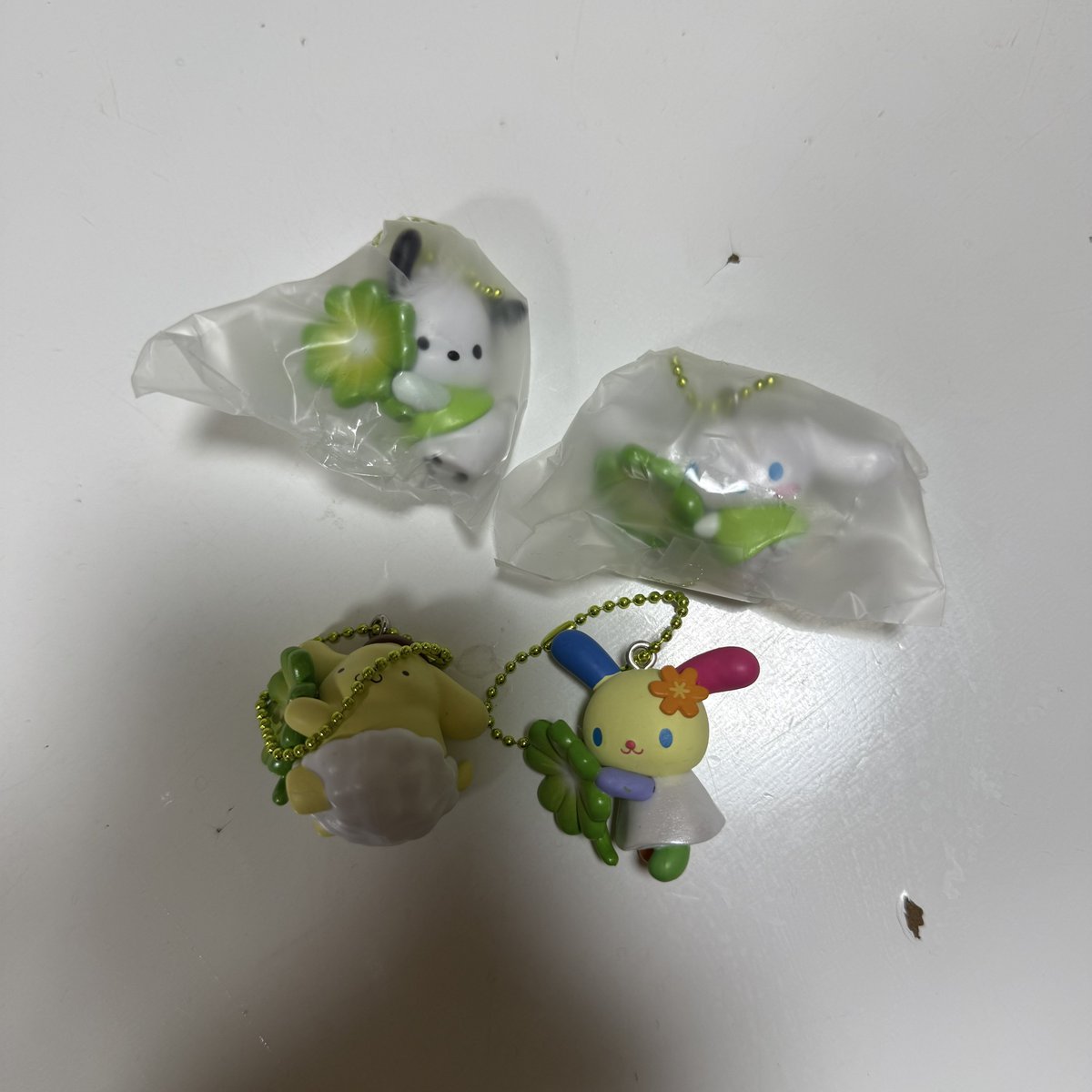 dog_o25's tweet photo. サンリオキャラクターズ よつばのクローバーマスコット

譲→ポチャッコ、シナモン、ウサハナ、ポムポムプリン

求→キティー

郵送での交換希望、同日発送可能な方
ご気軽にお声掛けください

袋は開けましたが、未使用です。 https://t.co/qgolyk9XWi