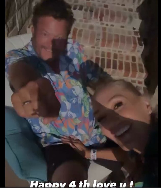 GwenBlake22's tweet photo. I'm afraid of where Gwen is placing her hands. 🤣👻 https://t.co/CHtEYakaOG