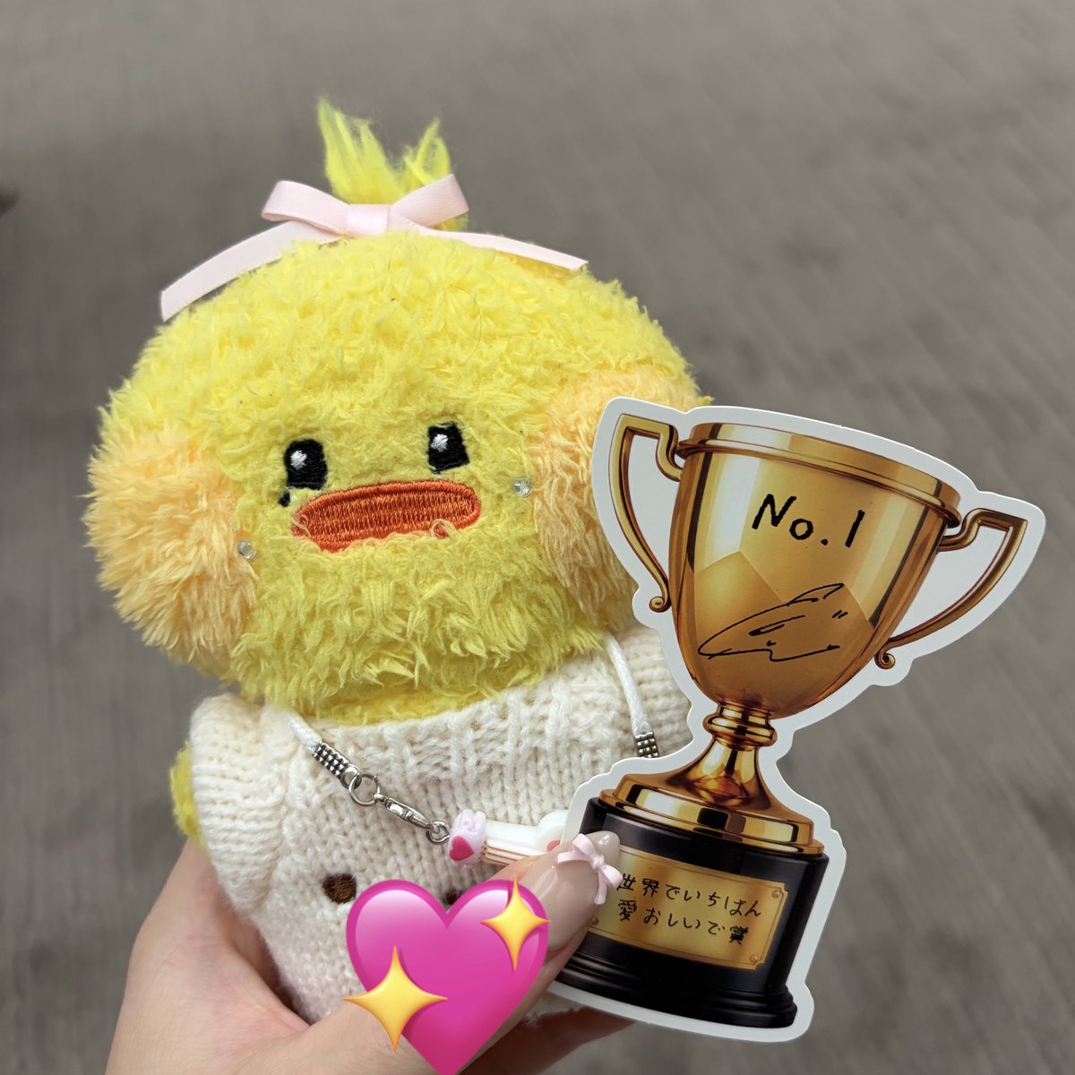 un7O8sbtNF91zkC's tweet photo. 260705 トロフィー🏆 #김태래 

もうすぐお誕生日だけど誰が1番最初に
お祝いメッセージくれると思う??

🐥お〜ごぬぎぃ😁

👩🏻どうして？！

🐥一緒に住んでるから❗️❗️

そうだよね、一緒に住んでるから0時に直接言えるってことだもんね😇剥がされながらメテュは？（笑）って聞いたら寝るの早いから！的なこと言ってたw