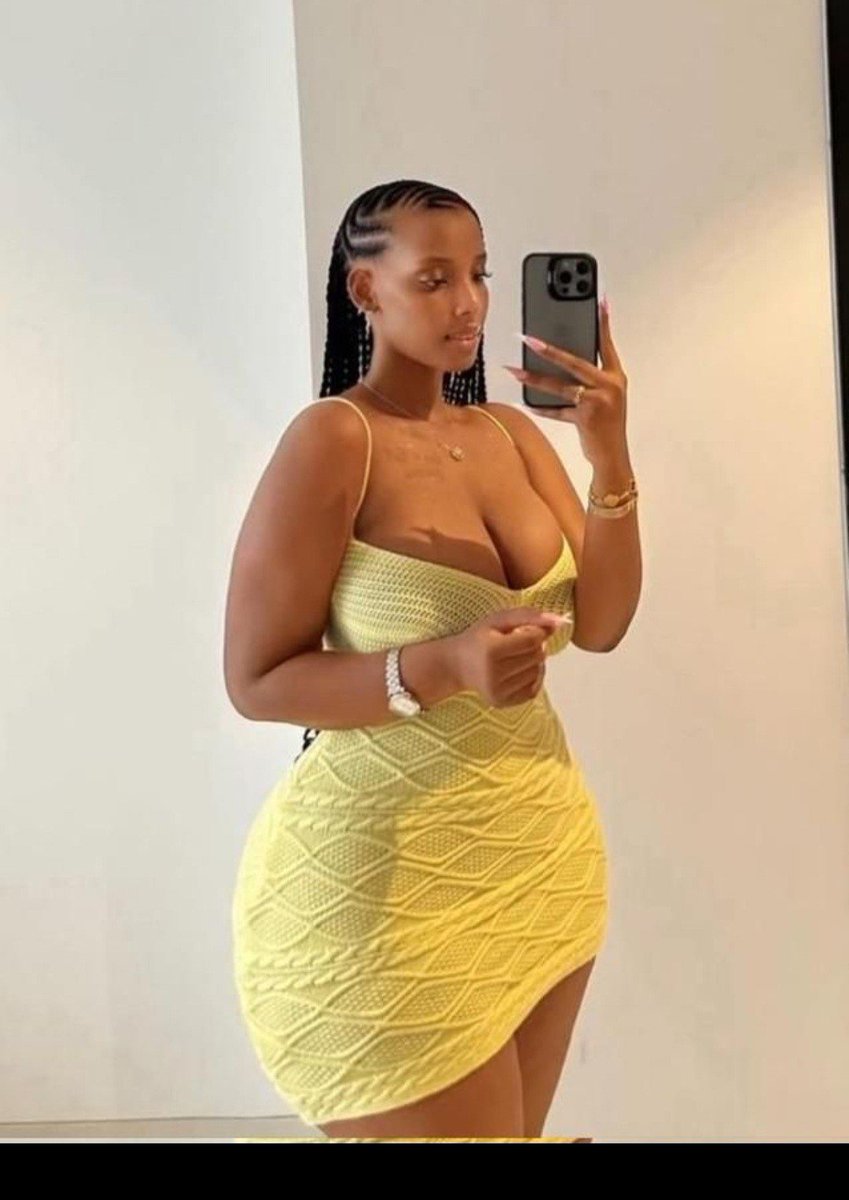 QueenRopa1's tweet photo. Zimbabwe, can we have a quick talk? 😂  
I’ve dated men who came fully equipped with " bonde " skills.. but zero “pay bills on time” 
Someone please explain the science behind this. https://t.co/g6u18D8Ug6