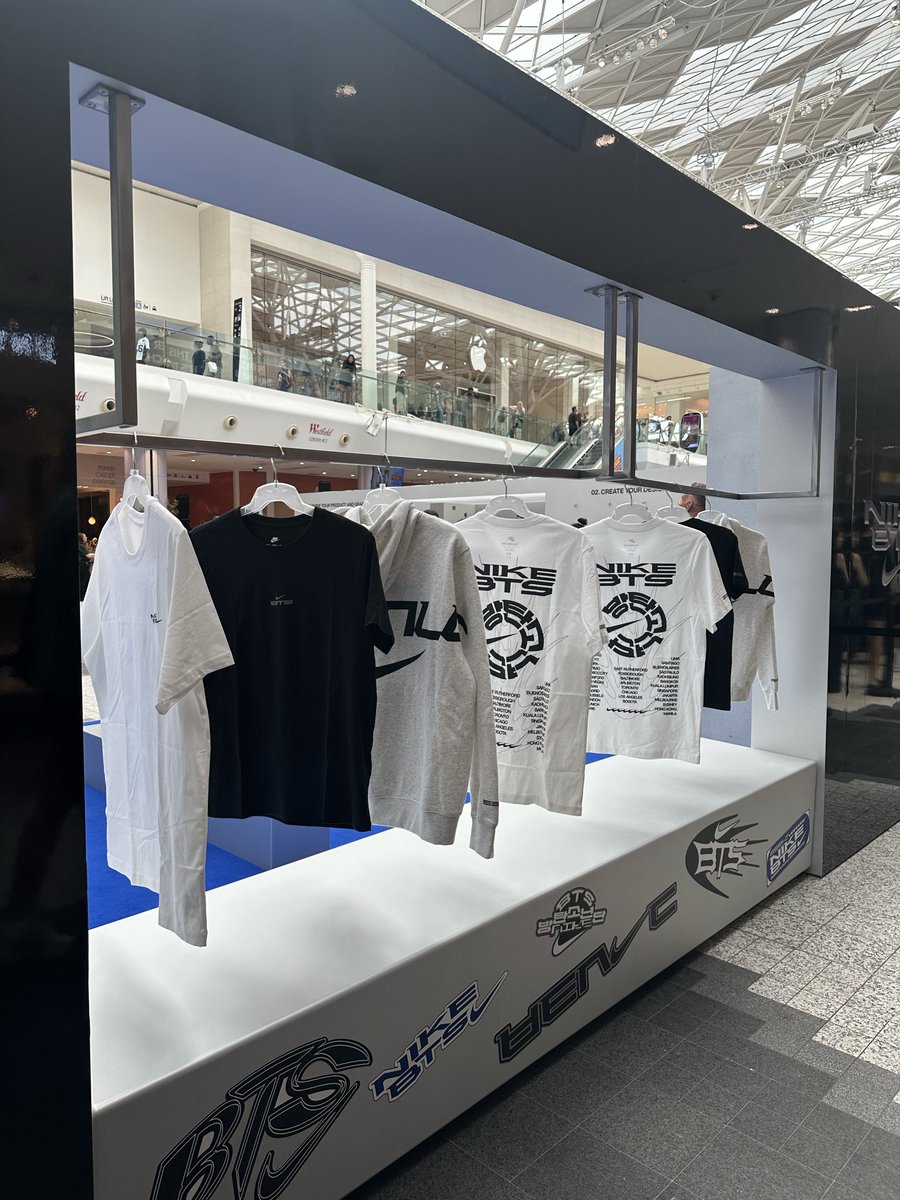 introluvindee's tweet photo. NIKE X BTS TOUR MERCH SUCCESS https://t.co/WV5y7JlQFT
