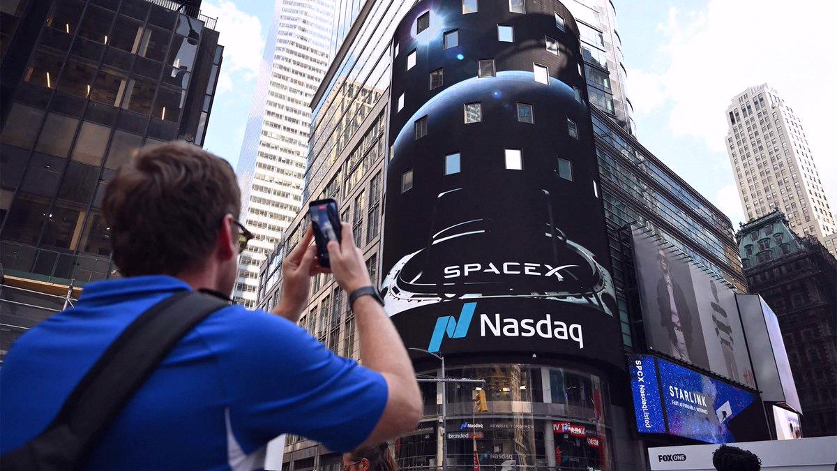 deviindahlst's tweet photo. SpaceX ($SPCX) is joining the NASDAQ 100 $QQQ ETF this week 🚀 https://t.co/dffcG5TTmz