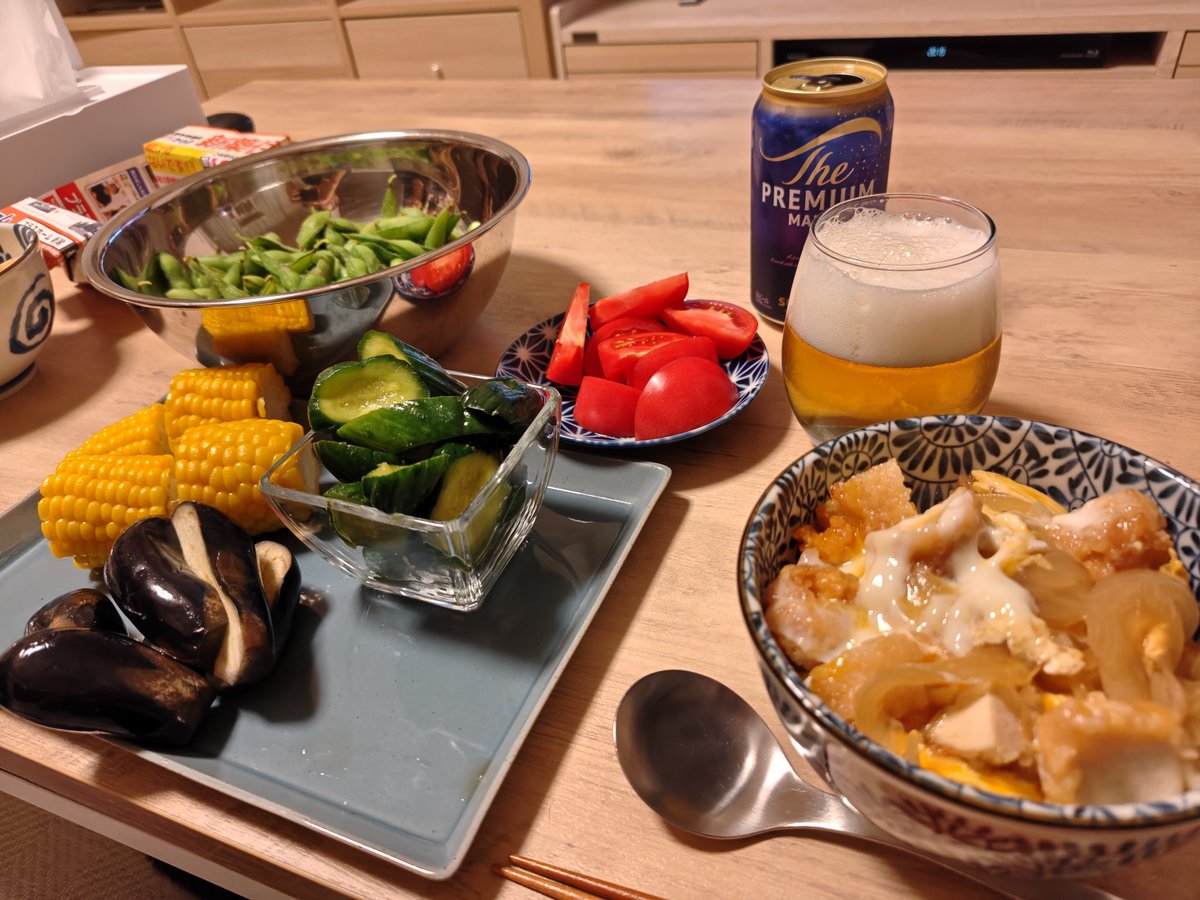 destiny_no19's tweet photo. 今日は夏の味覚を堪能します！
枝豆は新潟スタイルで🫛
カンパイ🍻 https://t.co/gcQJNkaleW