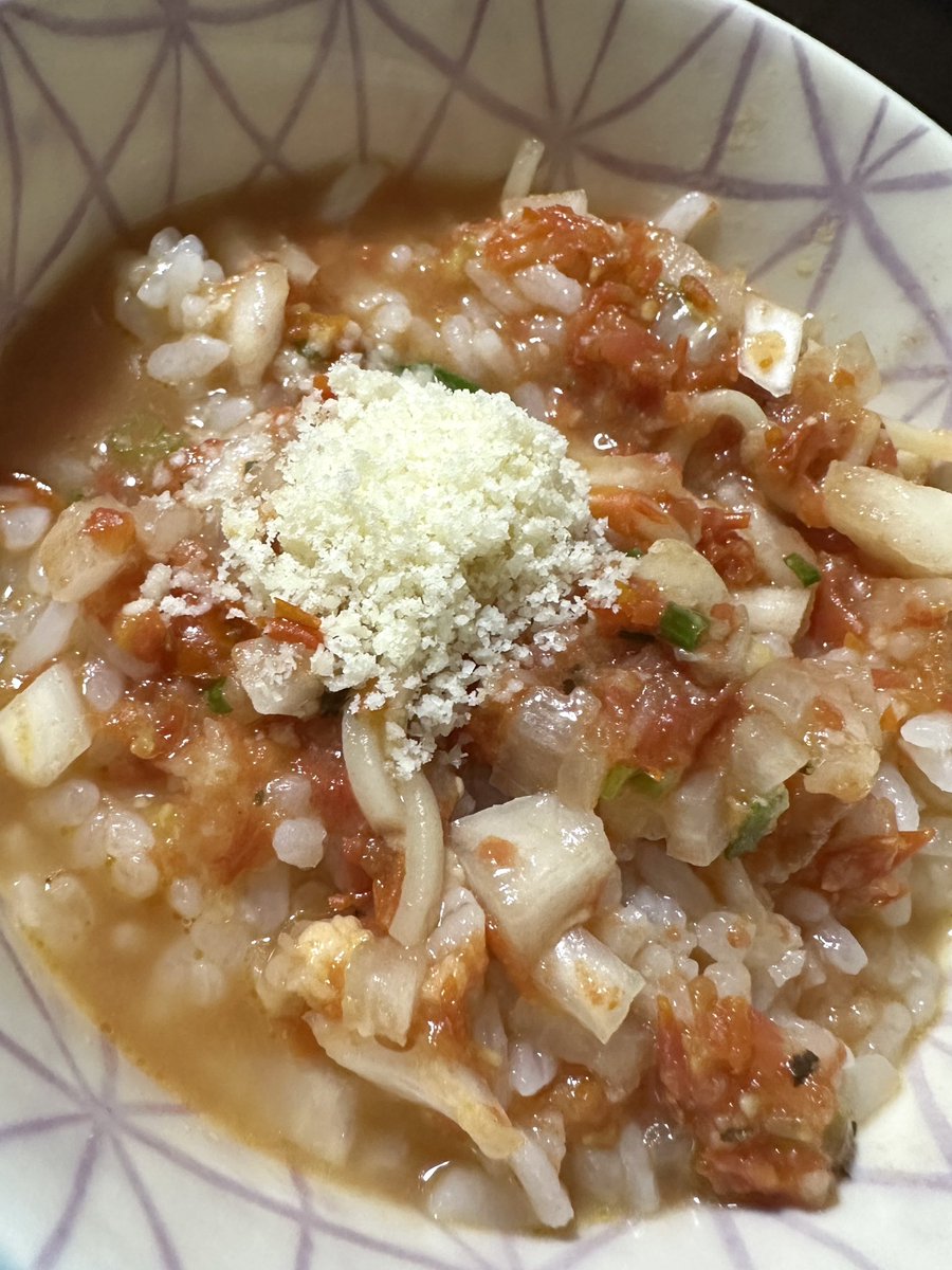 _tamukei's tweet photo. 🐲ドラゴンラーメン🐲
下妻蒼農園の
トマトラーメン🍅

トマト好きには外せない
ドラゴンラーメンのオナーが届けてくれた1杯🍜
家でカスタマイズ🍜
バジルにチーズ🧀
そして味変の大蒜🧄
締めはライスにスープとチーズをかけてリゾット🍚
フルコースで楽しみました
ありがとうございます😭
ゴチ https://t.co/Kpg76i2jpm