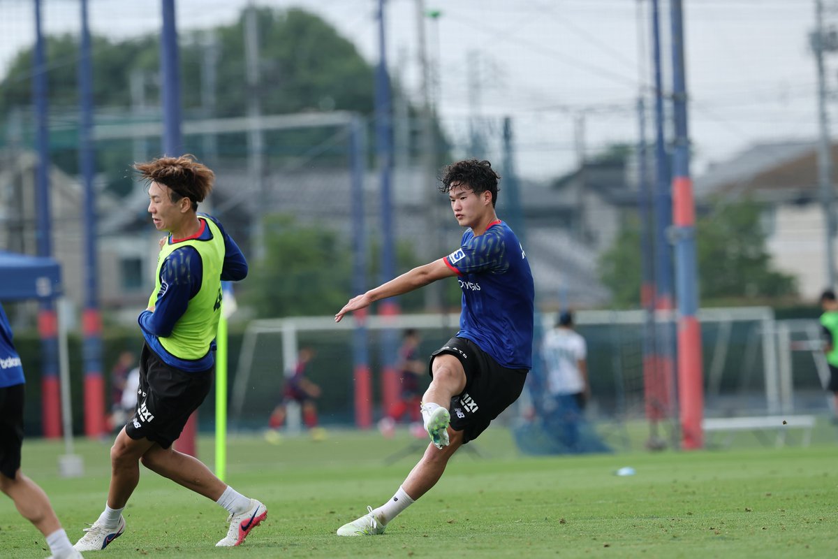 fctokyoofficial's tweet photo. 🔵TRAINING MOVIE🔴

2026/27 FC TOKYOが始動!!🔵🔴
始動日となった本日のトレーニングの様子を公式YouTubeで公開しました!!🤝
https://t.co/67pakc2d5I 

#fctokyo #tokyo https://t.co/mFcRC9HjZI