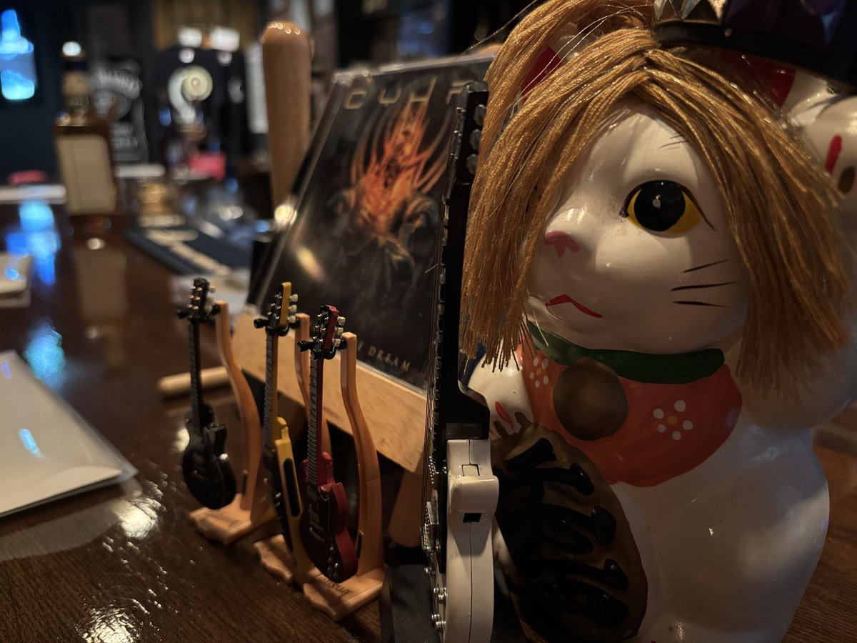 yahtzee123456's tweet photo. 今日も今日とて
#ハウリングキャッスル
#ハウキャス
#howlingcastle
#ロックバー
#メタルバー
#横浜
#反町
#いい音
#いい酒
#いい会話 https://t.co/oYekMhCSIp