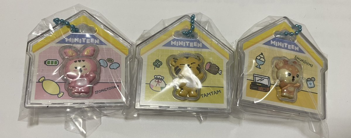 sgmin_jun's tweet photo. SEVENTEEN MINITEEN セブチ ミニティーン パッケージチャーム＆グミ 交換買取

譲　👼🐰🐯

求　🍊

郵送希望
※ですが手渡し希望の場合は場所と日付要相談

#SEVENTEEN #miniteen #せぶち交換 https://t.co/4hjfXTECO9