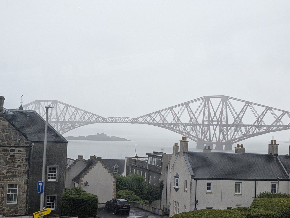 We_Fear_Nothing's tweet photo. It might be a miserable day but you can't beat this view. My home away from home for the past week and a bit while I dog sit for family.😊 https://t.co/QjzOO66e0Y