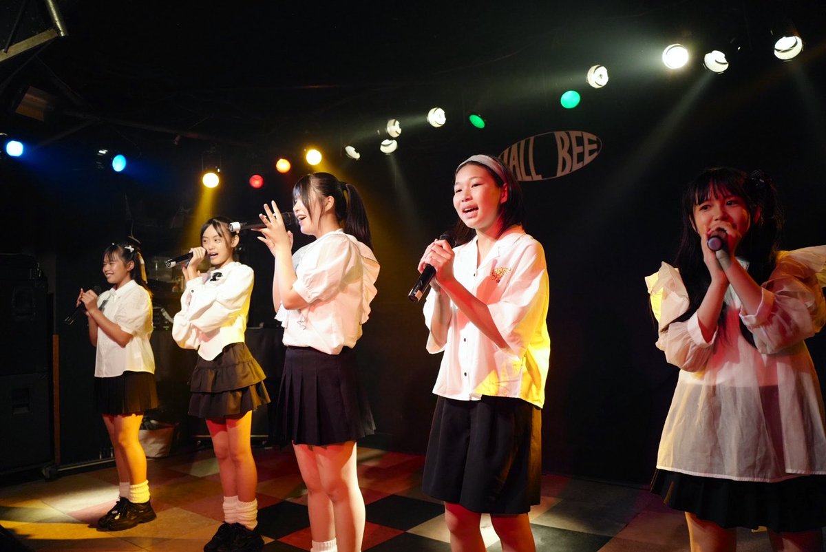 aks2027's tweet photo. 7/5 がんばれアミーガス&amp;せのしすたぁ
🏠HALL BEE

アミーガス

新衣装可愛い https://t.co/DvlHPycYyA