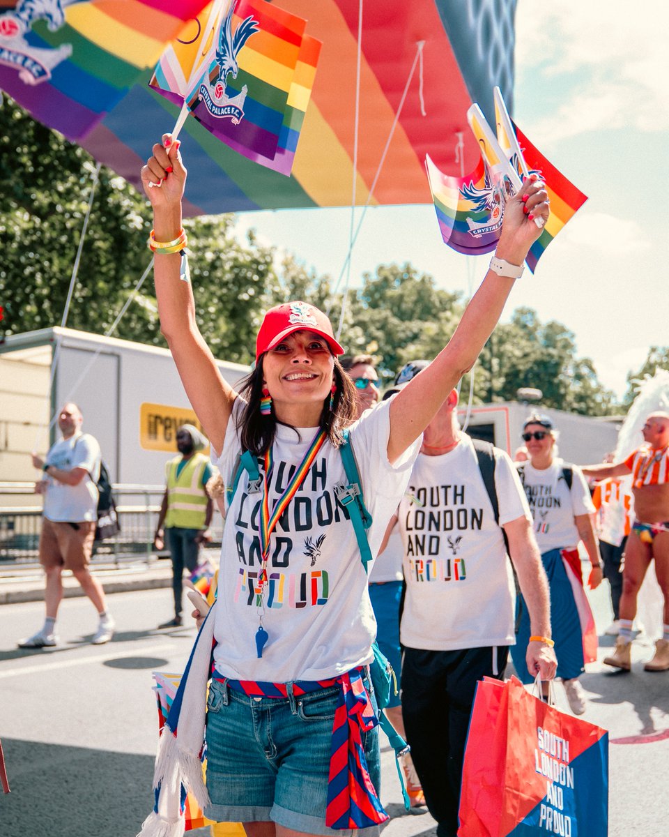 CPFC's tweet photo. Palace at the London Pride yesterday 🦅🏳️‍🌈

We're proud to celebrate our LGBTQ+ fans and the wider community 🤝

#PalaceForAll https://t.co/HpzXw2KK58