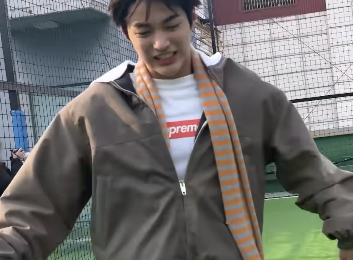 안거노 tweet media