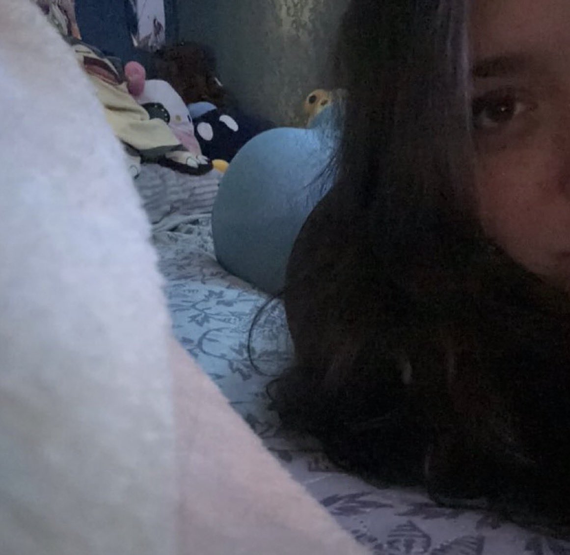 send2alii's tweet photo. stay useful dummy 🏧 https://t.co/aRZq3CMsjI