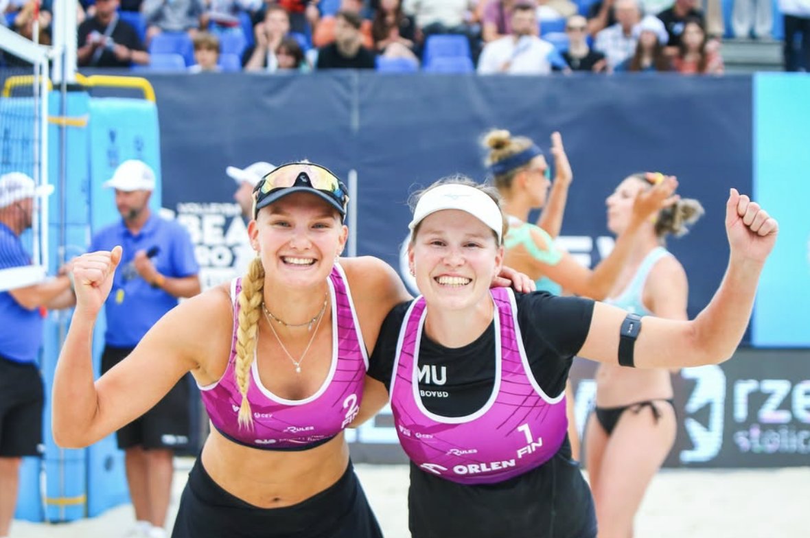 bvsuomi's tweet photo. Anniina Parkkinen ja Vilhelmiina Prihti saalistivat mitalitilan beach volleyn maailmankiertueen kolmanneksi korkeimman tason (Future) osakilpailussa Puolan Rzeszowissa. 

https://t.co/u2WBKjH5hZ https://t.co/uX79TbepIY