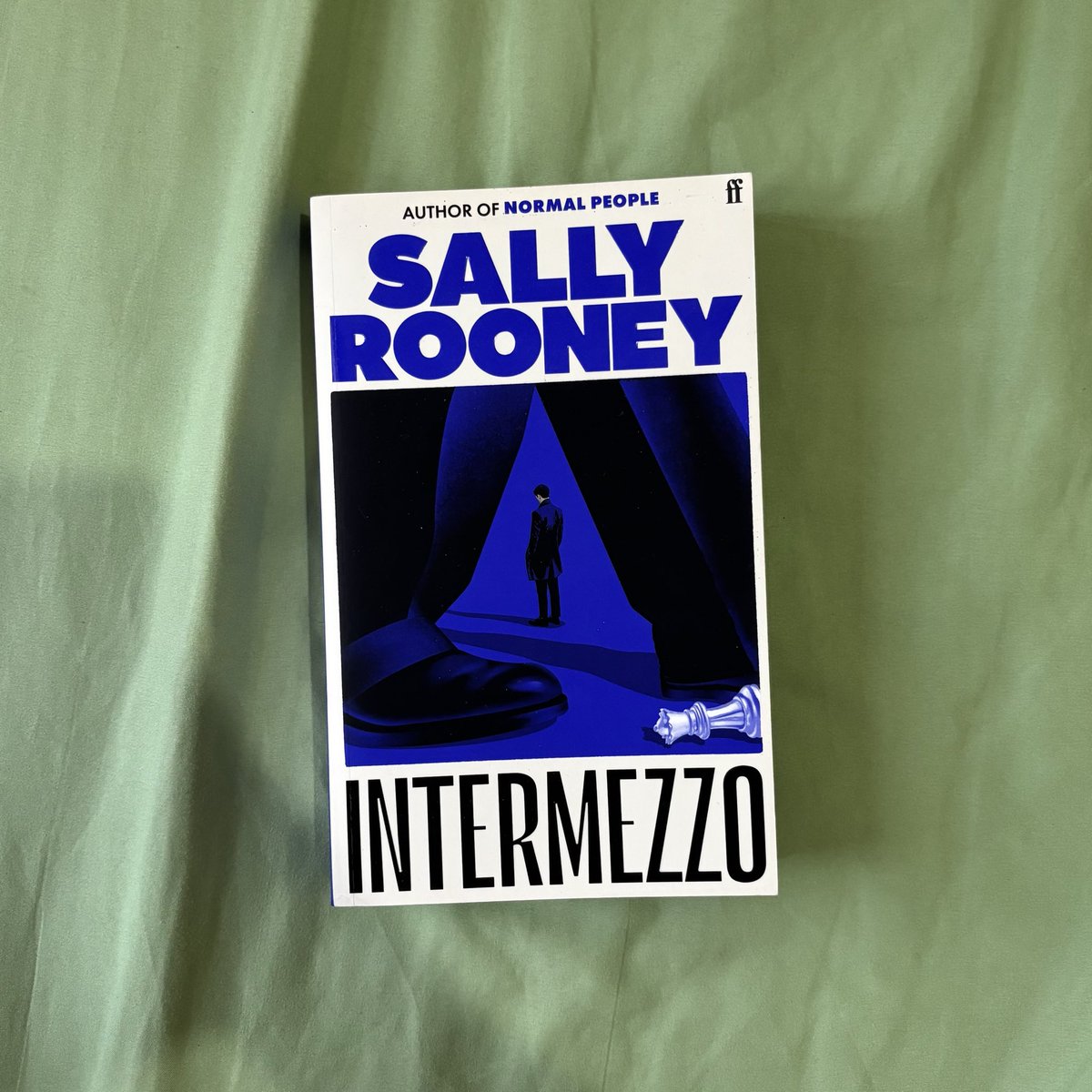 catsbyherside's tweet photo. intermezzo UK
- digaris 4 halaman pertama ajaa sisanya engga soalnya bukunya kaku bgt susah jdnya wkwk😂 banyak bercak kuning jg seperti di foto yaak
- 140k
- beli di peri+ https://t.co/JqXnc2Mam9