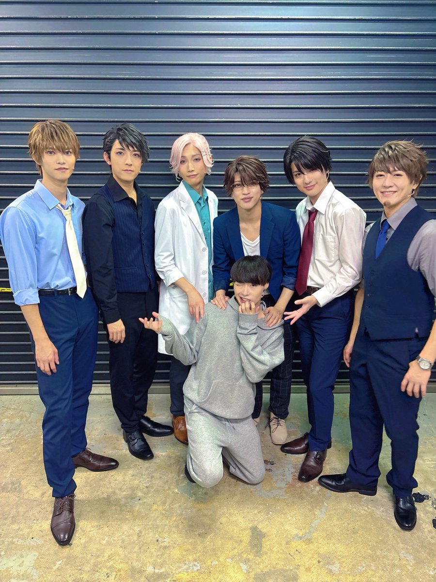Haruka0dayo's tweet photo. #舞台スタマイ
無事大千穐楽を迎え、舞台『スタンドマイヒーローズ』Season0～マトリ・都築兄弟編～』無事幕を下ろすことができました。
たくさんのご声援、ご来場誠にありがとうございました。
暖かいお客様でいっぱいで演者としてとても嬉しく楽しかったです✨️
本当に作品や役者愛に溢れた舞台だったと思います！
本当にありがとうございます！

マトリ編では
夏目ユウリ/山口昇
都築兄弟編では
幸大/プロデューサー
を演じさせていただきました。

感想等見ていてとても楽しく感激してくださったお客様が多くてとても嬉しいです。
本当にありがとうございました。

加藤悠