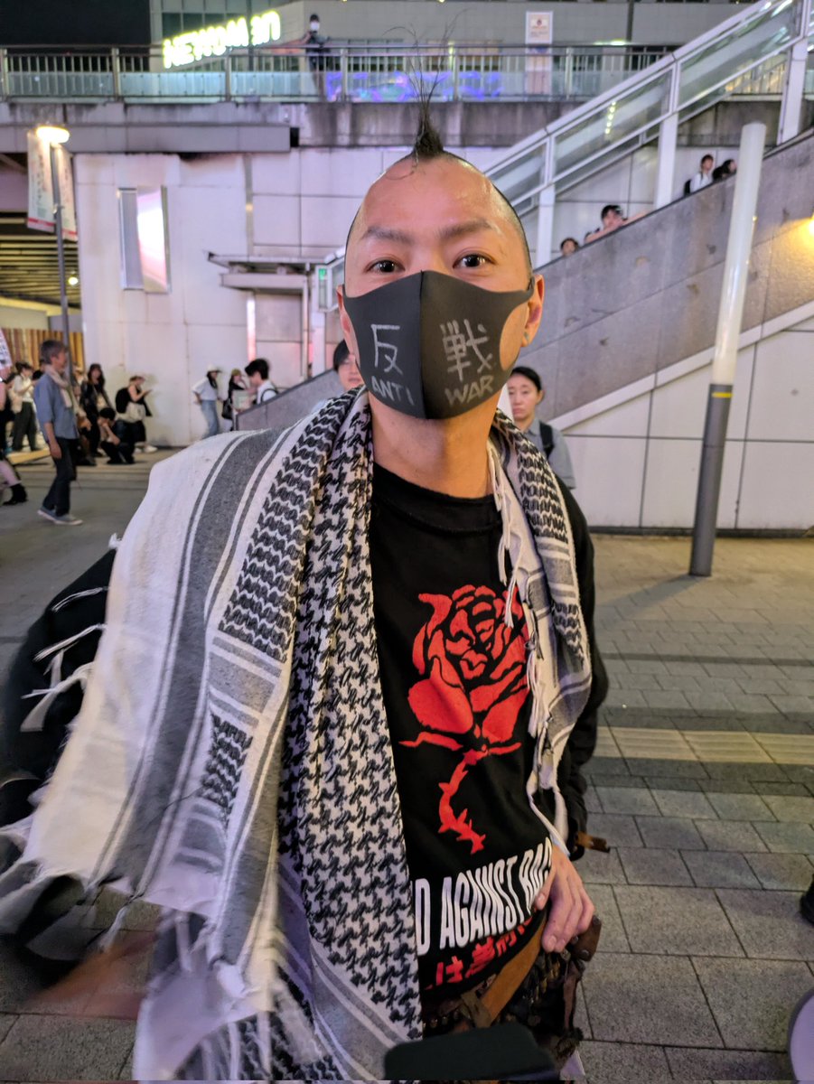 JapanSP2025's tweet photo. 今日のデモ、こいつが近づいてきて顎を締められ怪我をしました。 https://t.co/JiZjBUIqvS