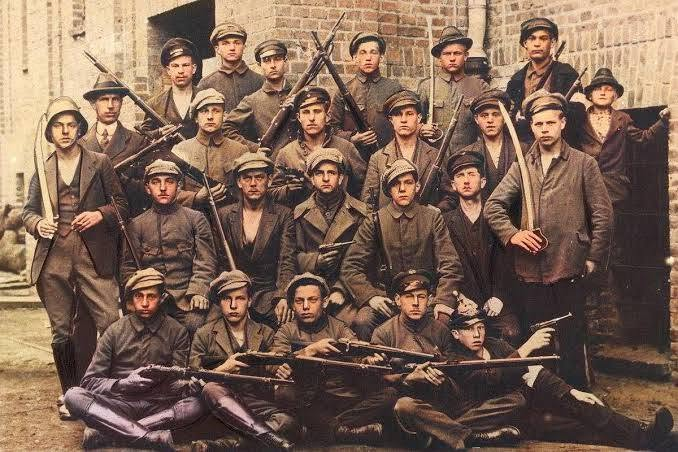 WaclawJan's tweet photo. 5 lipca 1921 zakończyło się III Powstanie Śląskie. Efektem walk było przyłączenie do Polski większej części Górnego Śląska. Na czele powstania stał Wojciech Korfanty. Powstanie to było jedną z pięciu insurekcji w historii Polski zakończonych sukcesem.

Pamiętajmy o Powstańcach. https://t.co/iq6VUTAVTj