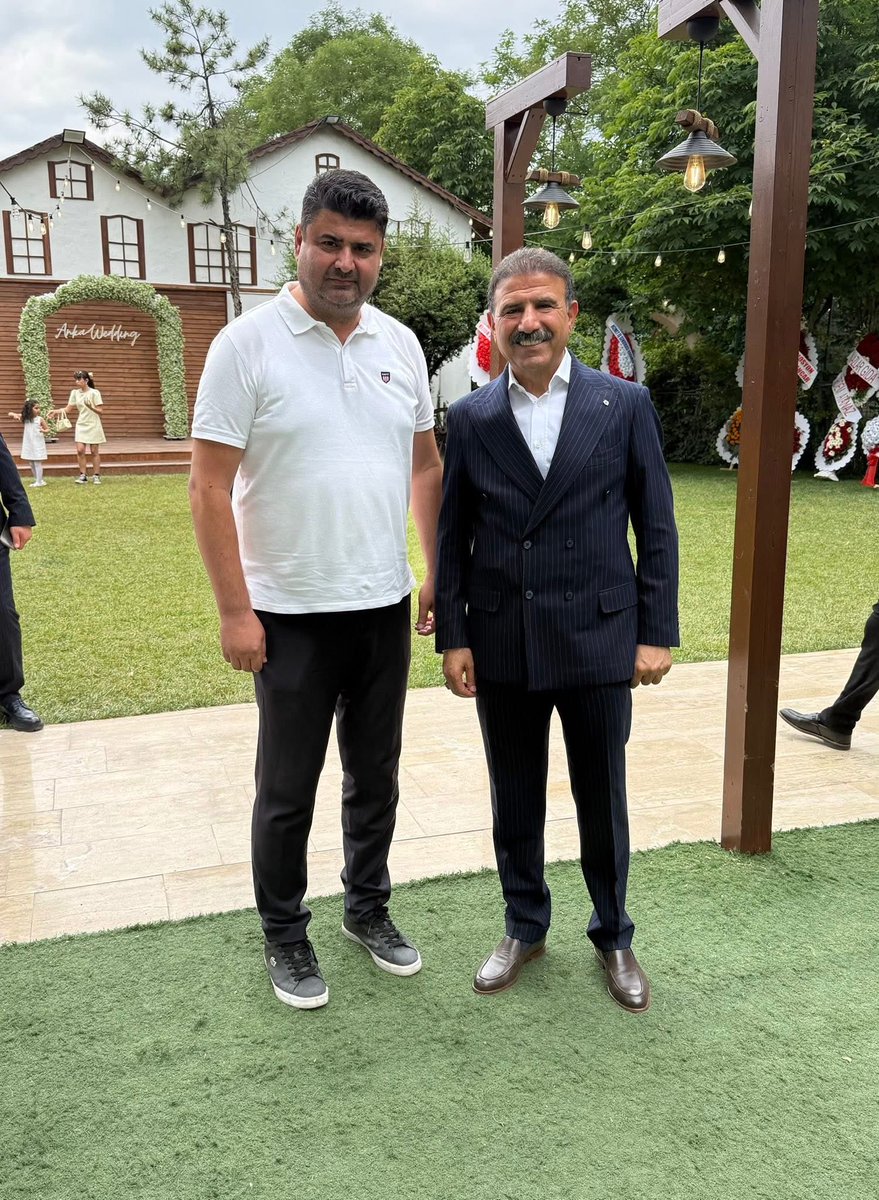 recepdere78's tweet photo. YENİ EVLENEN ÇİFTLERE ÖMÜR BOYU MUTLULUKLAR DİLERİZ...

H İ Z M E T - İ Ş  S E N D İ K A S I 
GENEL BAŞKAN YARDIMCIMIZ CELAL YILDIZ BAŞKANIMIZIN; 

Bu güzel ve mutlu gününe katıldık.
HACER ve EREN çiftine ömür boyu mutluluklar dileriz. 

HAYIRLI UĞURLU OLSUN... https://t.co/YMFwocydW5