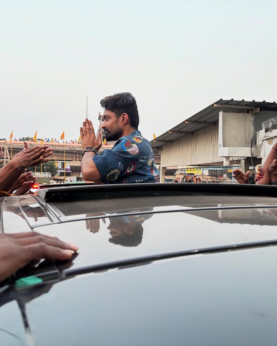 RVVR9999's tweet photo. Happy Birthday Kalyan Anna 💥🔥

.. @NANDAMURIKALYAN  🦁 https://t.co/5Pq7Sp03jY
