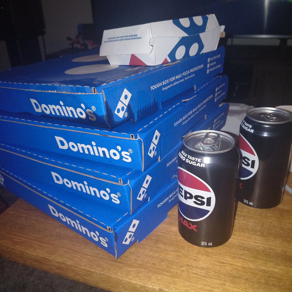 biibleboy's tweet photo. pepsi max to cancel out all the calories https://t.co/Gz2pkeBZhE
