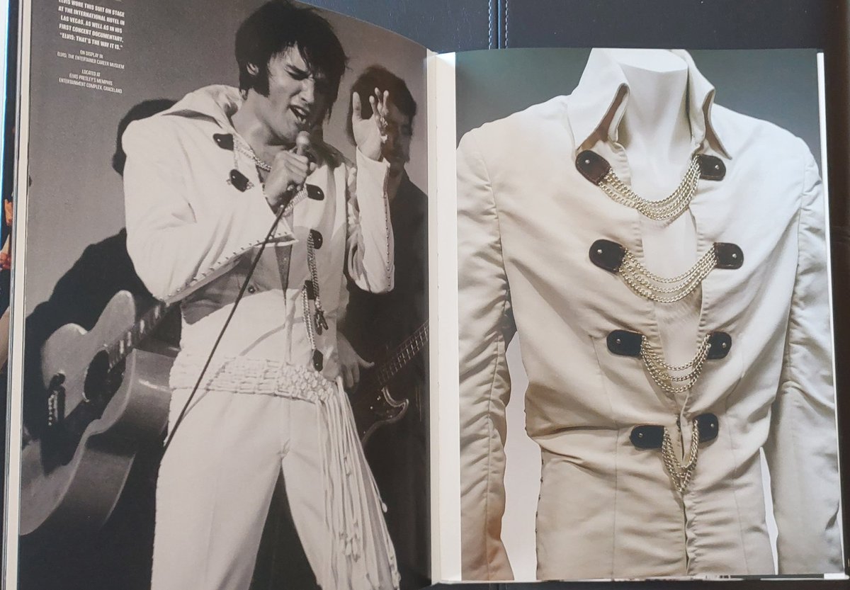 Jordi_E62's tweet photo. Title:
Elvis Presley: Iconic Stagewear
Publisher:
Graceland Archives
Publication Year:
2017
Publication Date:
August 7, 2017 (first edition)
Country of Publication:
United States
#Elvis #ElvisPresley #Elvistheking #Elvis2017 #ElvisHistory #Elvis2026 https://t.co/jppZNQcTKj