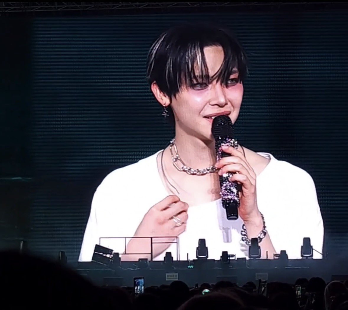 wanxgmato's tweet photo. 첫   앤팀콘서트….
여름에인천가는거이거사랑맞죠
10월에 또 보자아 🫪🫪🫰🫰🫈🫈 https://t.co/lhKu5d5XGK